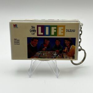 Vintage 1998 Game of Life Mini Keychain Travel Game Spinner Works Hasbro MB